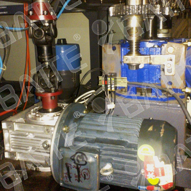plastic extrusion system melt gear pump