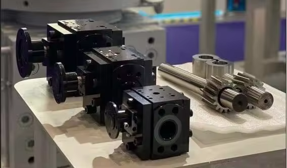 melt pump in extruder