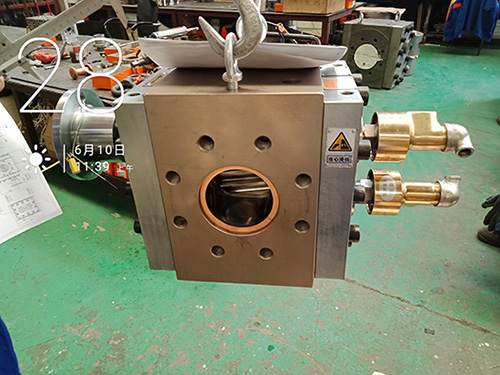 extrusion melt pump