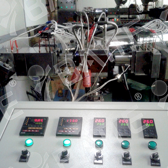 melt pump in extruder