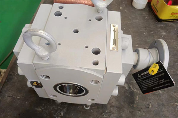 hot adhesive melt pump