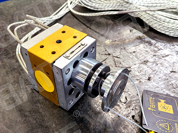 melt pump 