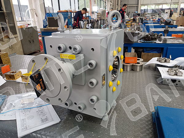 melt pump in extruder