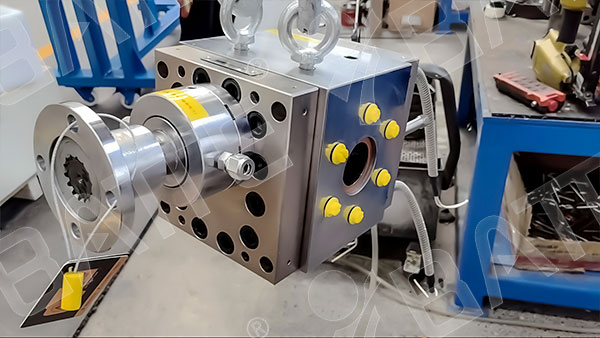 melt pump in extruder