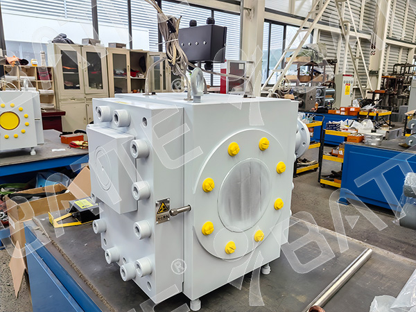 extrusion melt pump